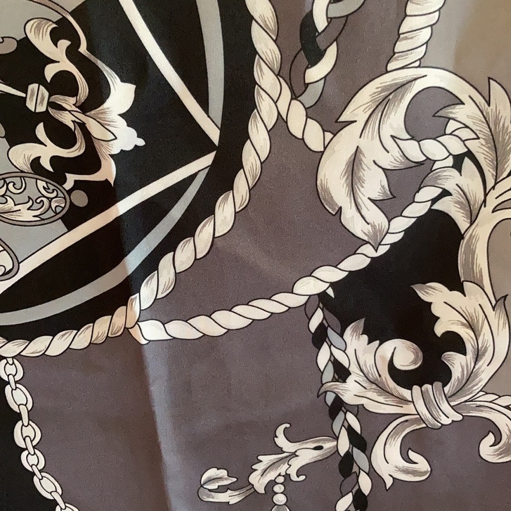 Dennis Basso Status scarf/wrap - Picture 5 of 7